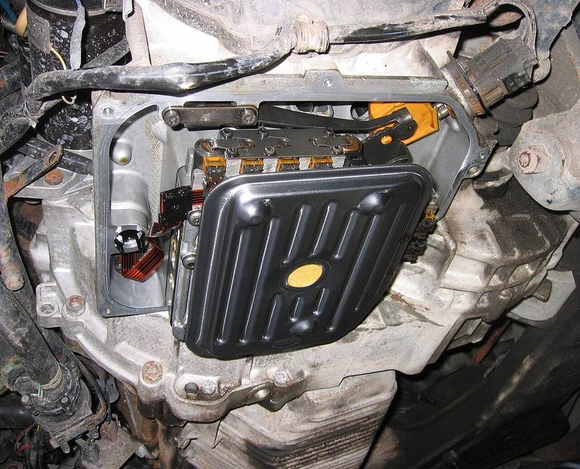 Transmission filter and pan area during service
